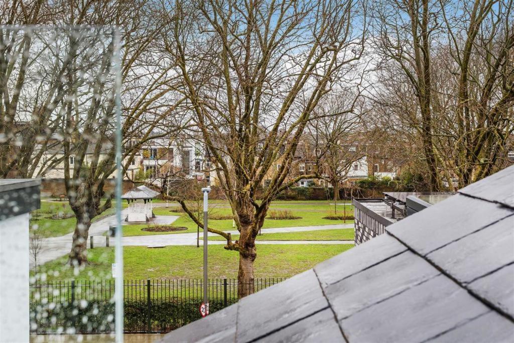 Luxurious Hidden Gem In Wandsworth Apartment Londra Exterior foto