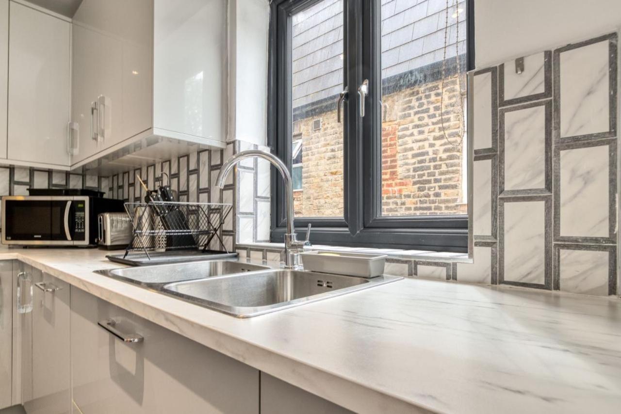 Luxurious Hidden Gem In Wandsworth Apartment Londra Exterior foto