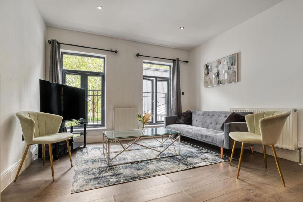 Luxurious Hidden Gem In Wandsworth Apartment Londra Exterior foto