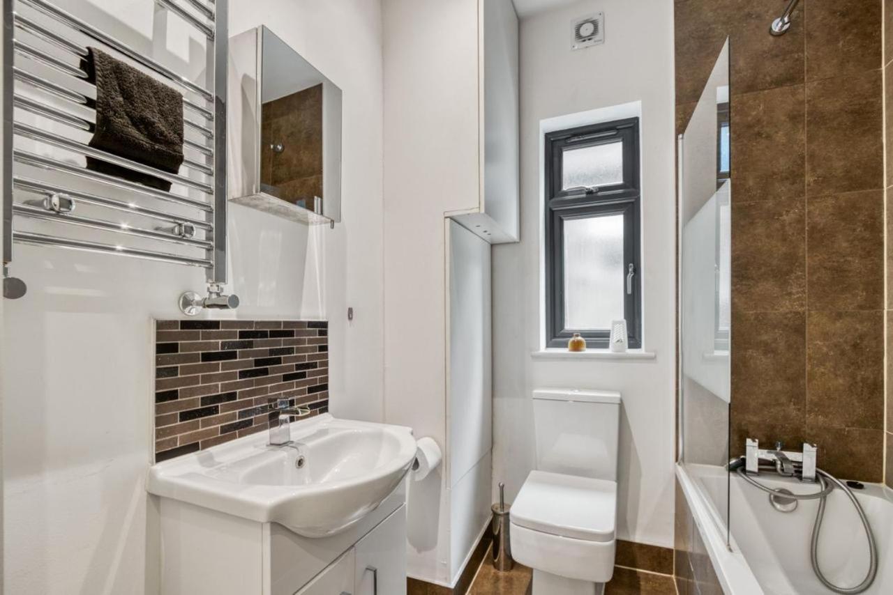 Luxurious Hidden Gem In Wandsworth Apartment Londra Exterior foto