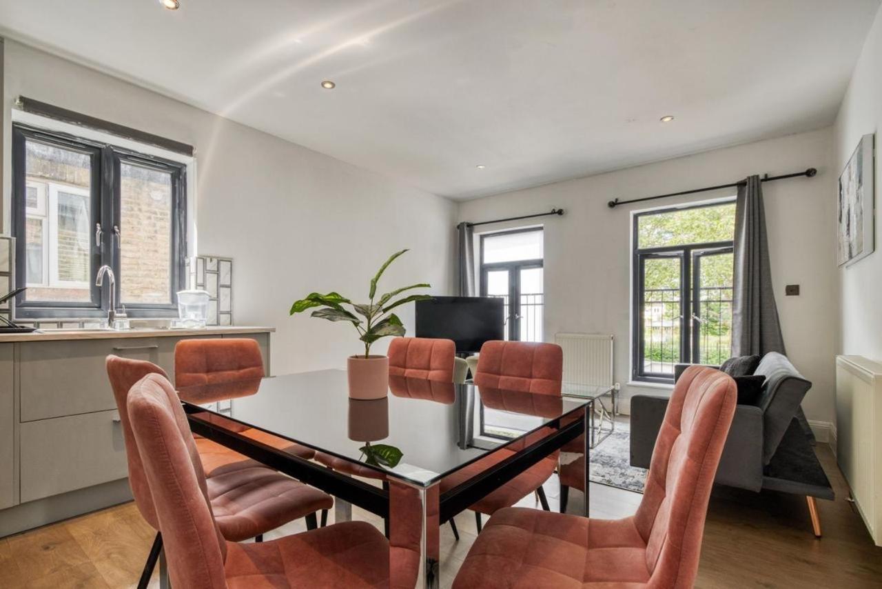Luxurious Hidden Gem In Wandsworth Apartment Londra Exterior foto