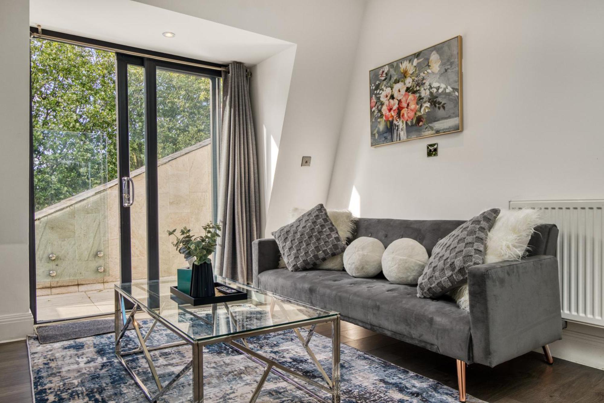 Luxurious Hidden Gem In Wandsworth Apartment Londra Exterior foto